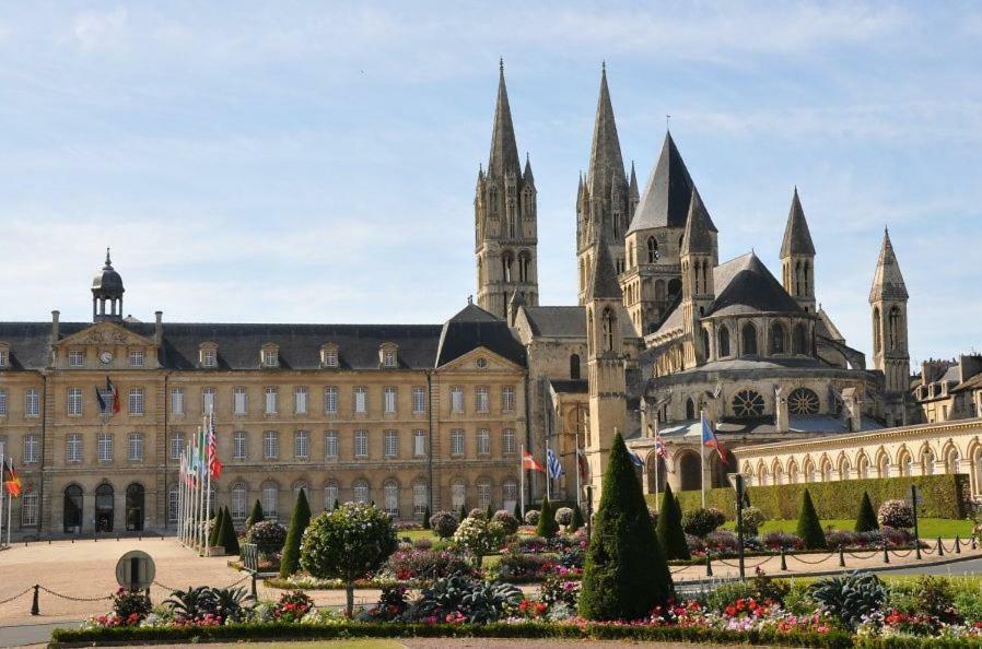 Le Saint Pierre, Atypique Au Coeur Du Centre Ville Apartment Caen Exterior photo